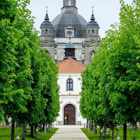 Hotel Monte Pacis In Pazaislis Kaunas Esterno foto