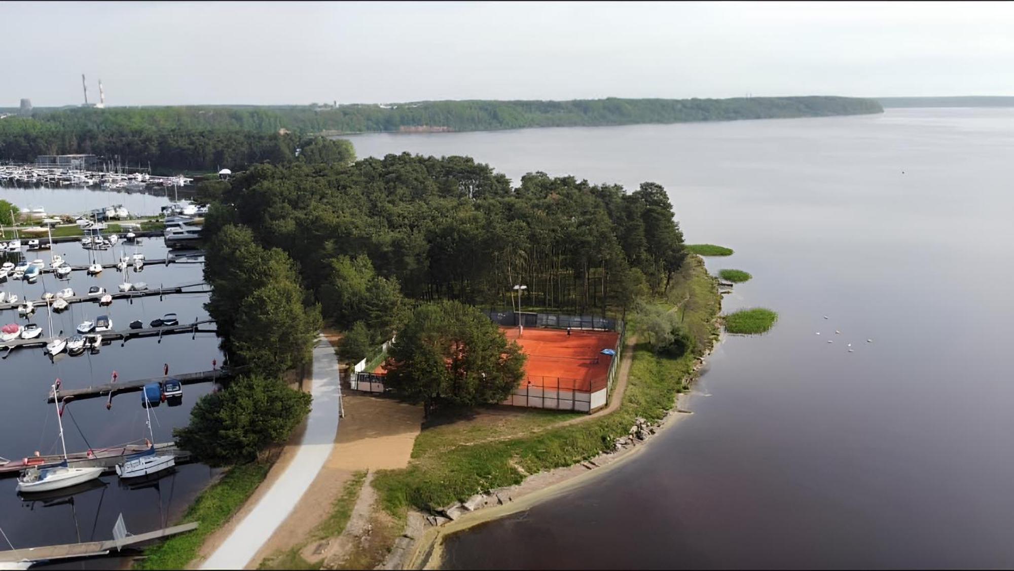 Hotel Monte Pacis In Pazaislis Kaunas Esterno foto