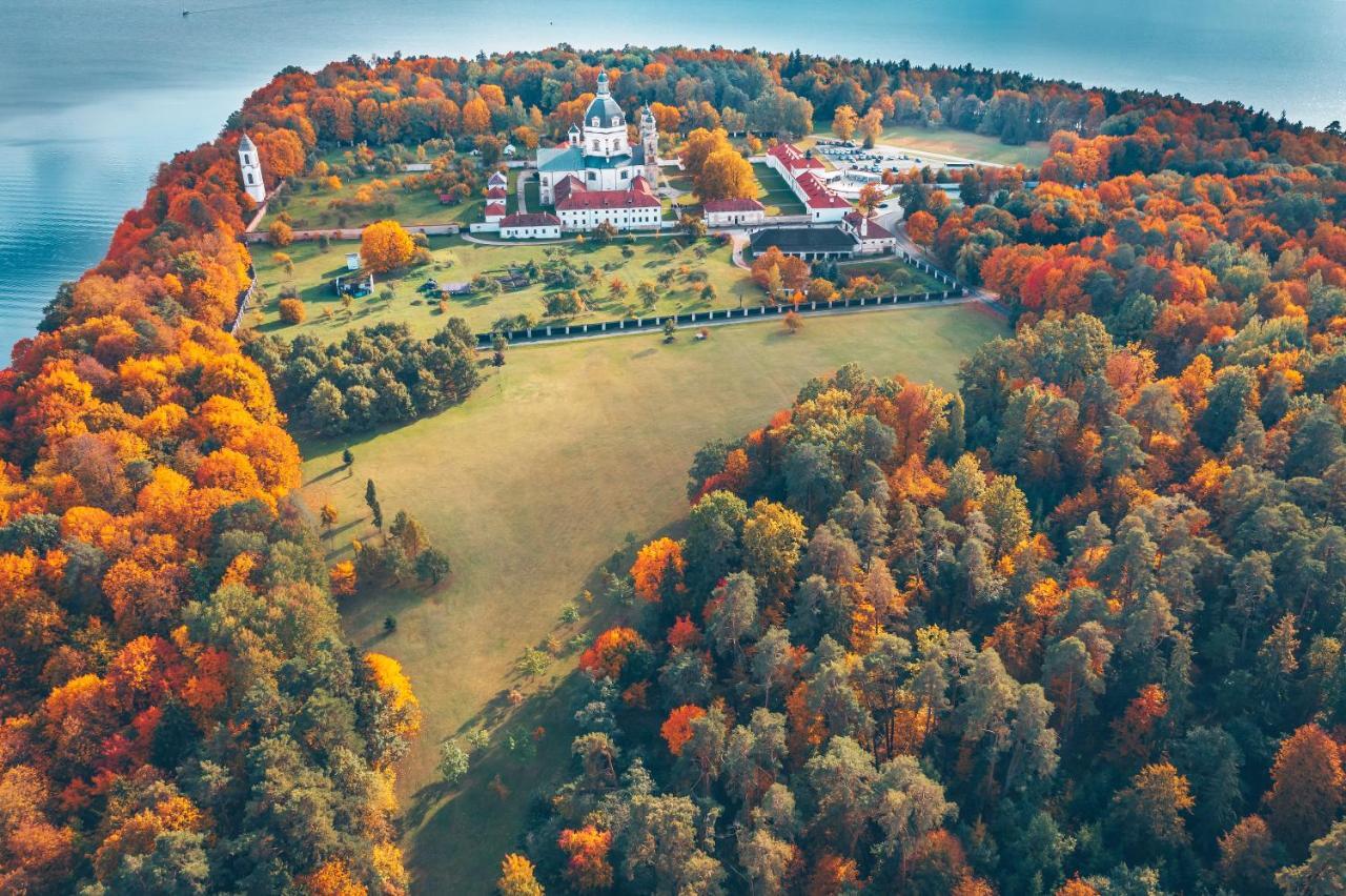 Hotel Monte Pacis In Pazaislis Kaunas Esterno foto